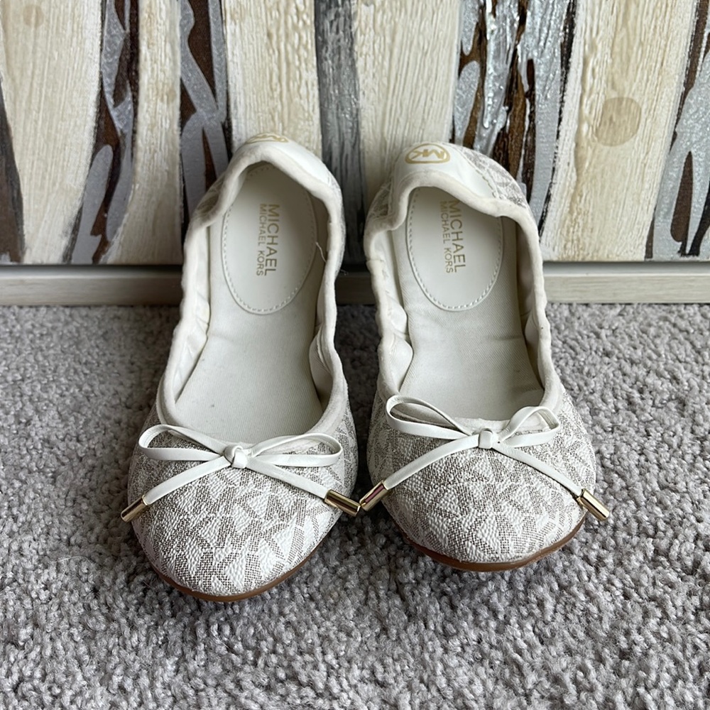 MICHAEL KORS Juliette Ballet Flat (New without tags)